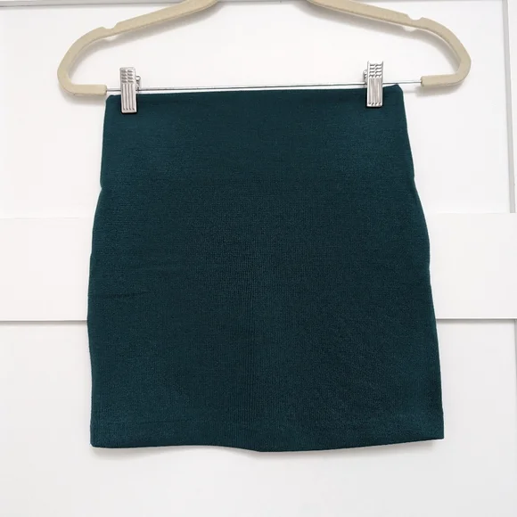 BCBGeneration Green Mini Skirt - Picture 1 of 9